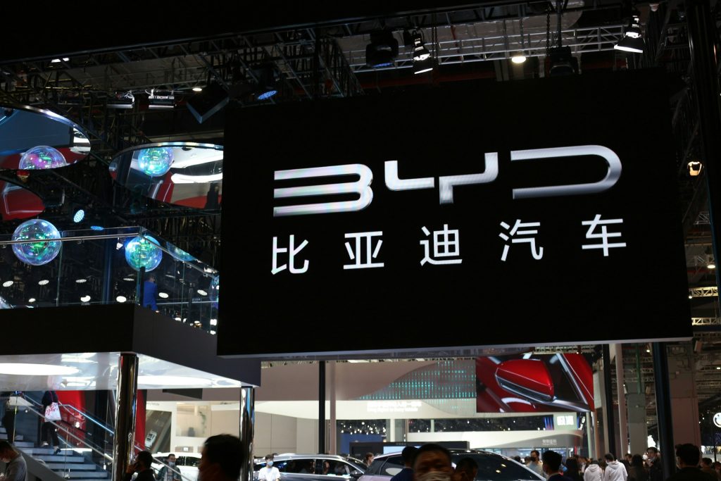 BYD startet Offensive in Deutschland und überholt Tesla in Europa